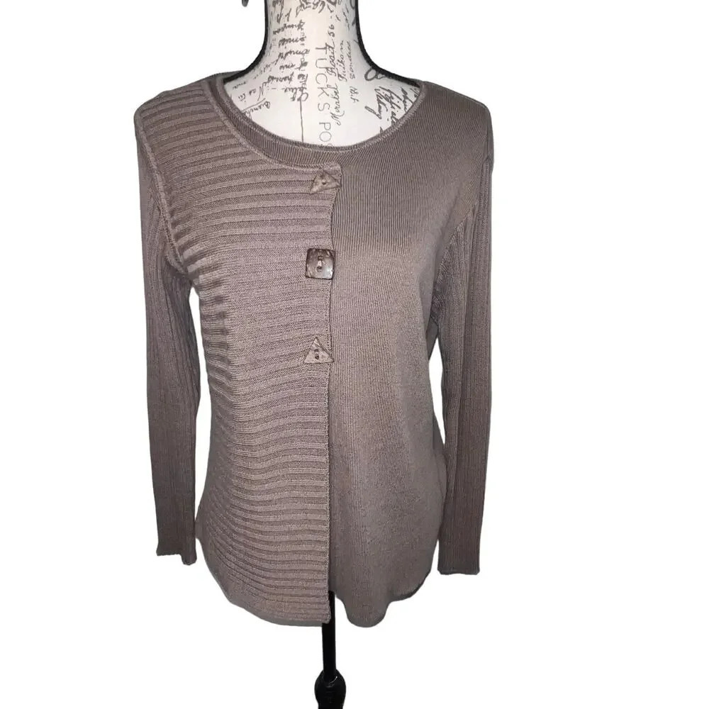 Putorti, made in Canada,contrast‎ textures artist faux wooden buttons sweater